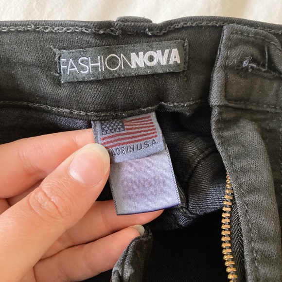 Black FashionNova Skinny Jeans - Picture 2 of 2